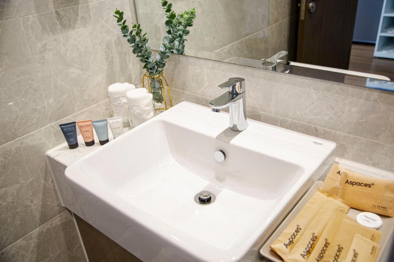 Aspaces Serviced Apartments - Vinhomes West Point Hanoï Extérieur photo